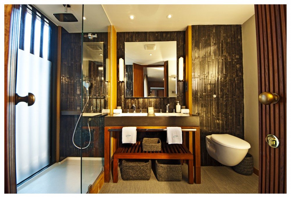 Aqua Expeditions Aqua Mekong Suite 2.jpg